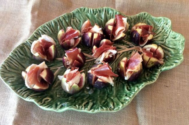 Lee más sobre el artículo Canapes de higo con jamón ibérico